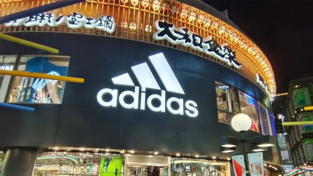 小写字母正在改变品牌视觉？越来越多LOGO开始放弃大写字体