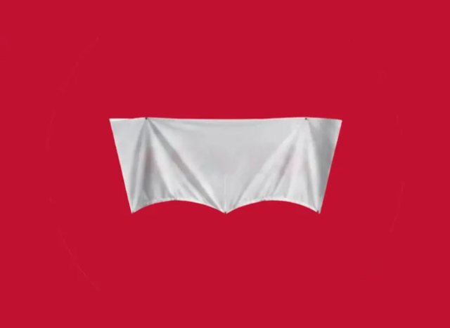 世界杯赞助商标识遮盖引热议：Levi's体育场白布盖LOGO意外成品牌传播案例
