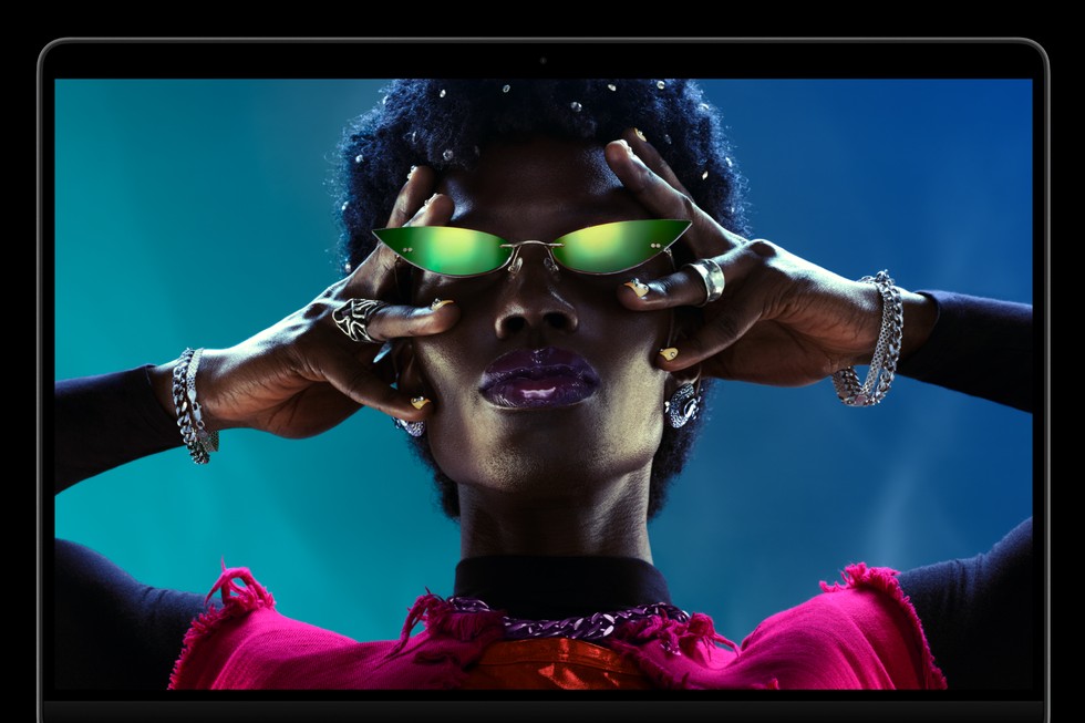 The Liquid Retina XDR display is showcased on the 14-inch MacBook Pro with M6.